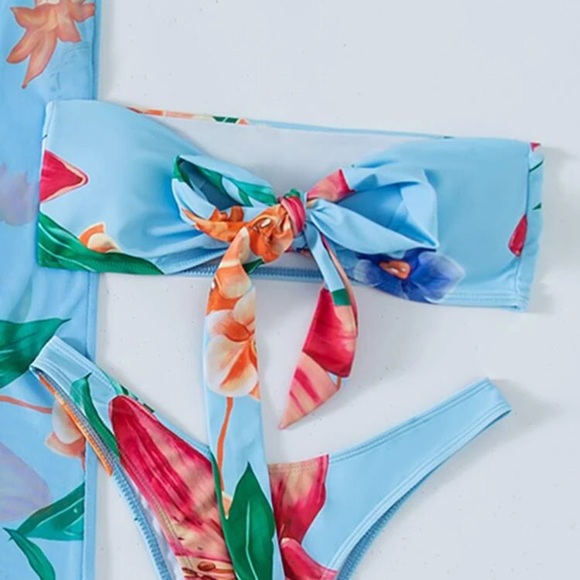 🌸Floral 3-PC Swimsuit Set🌸 - Picture 4 of 6